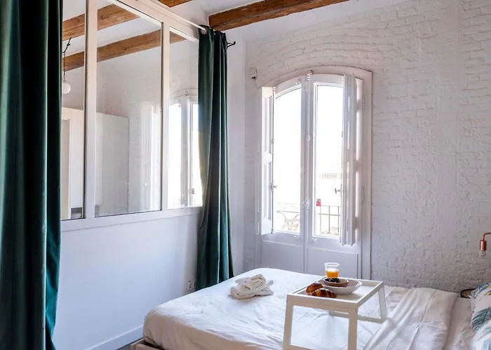 Apartamento Enchanting 2 Br Flat With Terrace Near Plaça Espanya Barcelona